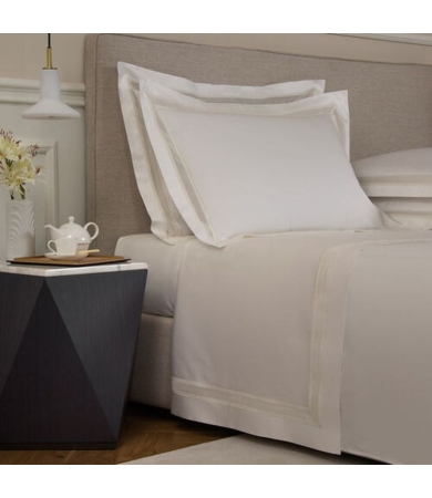 Gultas veļas komplekts FRETTE NET LACE spilvendrānas 2/51x71, segas pārvalks  200x200