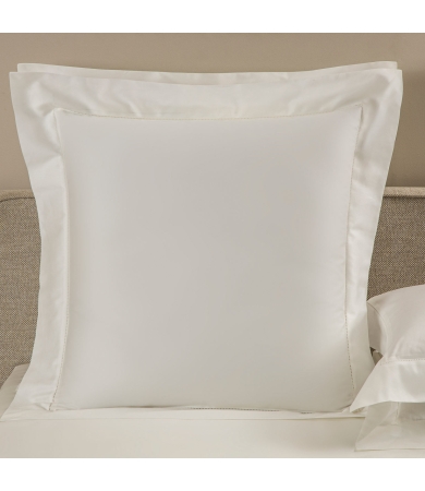 Spilvendrāna FRETTE SINGLE AJOUR 65x65cm Milk