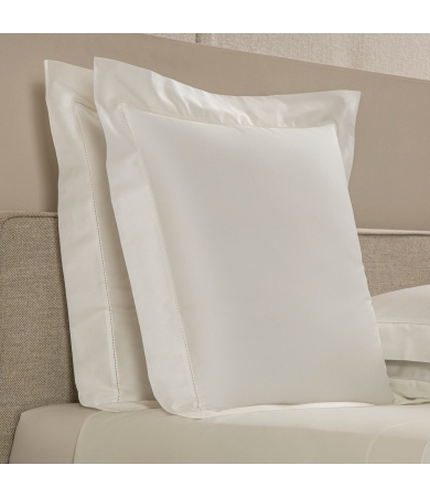 Spilvendrāna FRETTE SINGLE AJOUR 65x65cm Milk