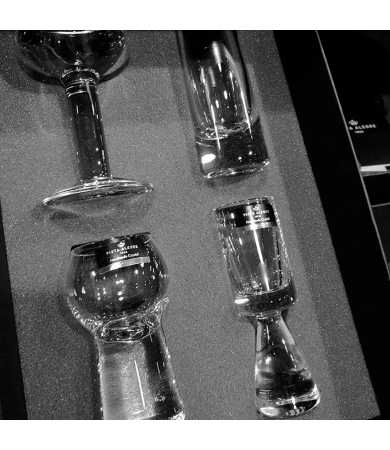 Liķiera glāžu komplekts VISTA ALEGRE DIFERENT Set of 4