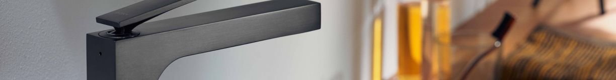 Jauc&#x0113;jkr&#x0101;ni&#x20;un&#x20;piederumi