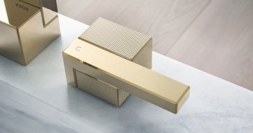 Jauc&#x0113;jkr&#x0101;ni&#x20;un&#x20;piederumi